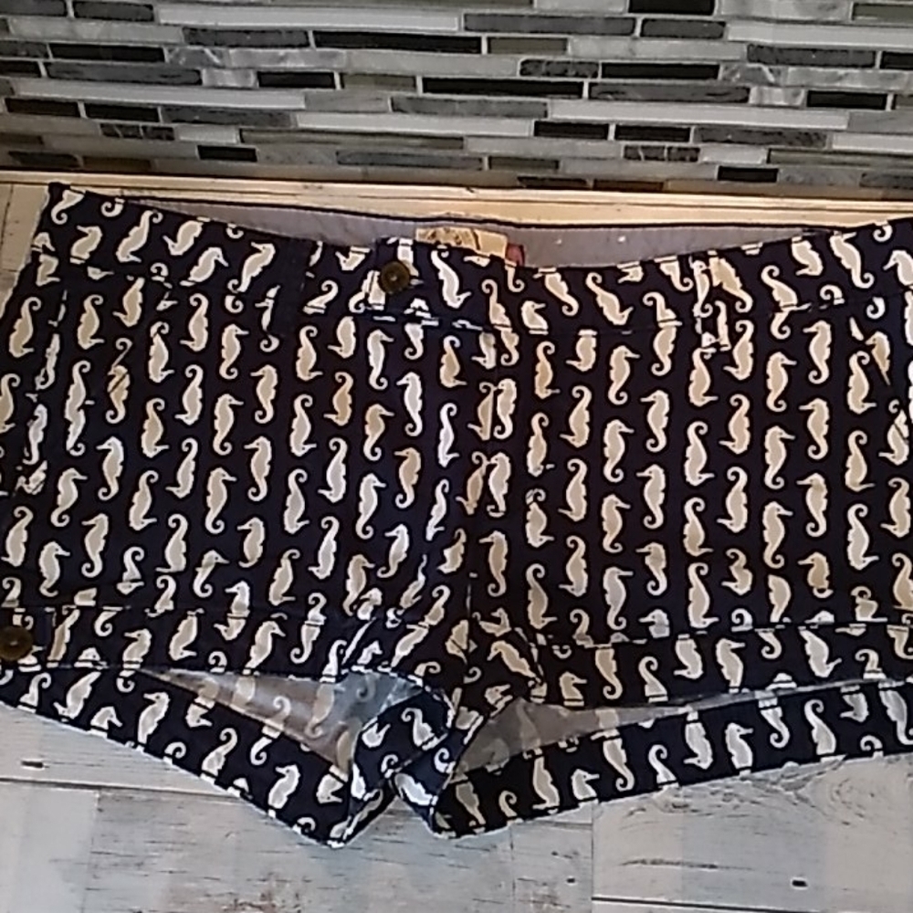 So beach sea horses shorts 15